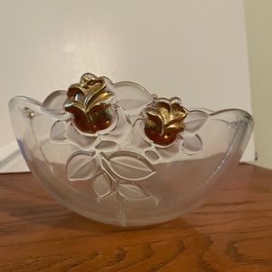 Mikasa Guilded Raised Rose 9 inch Bowl